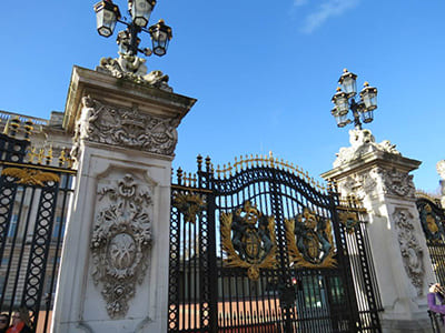 170117_gian02_buckingham-palace-entrance