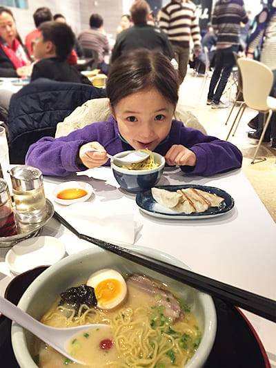 161122_christine03b_ramen_picture-me-at-santouka_-3