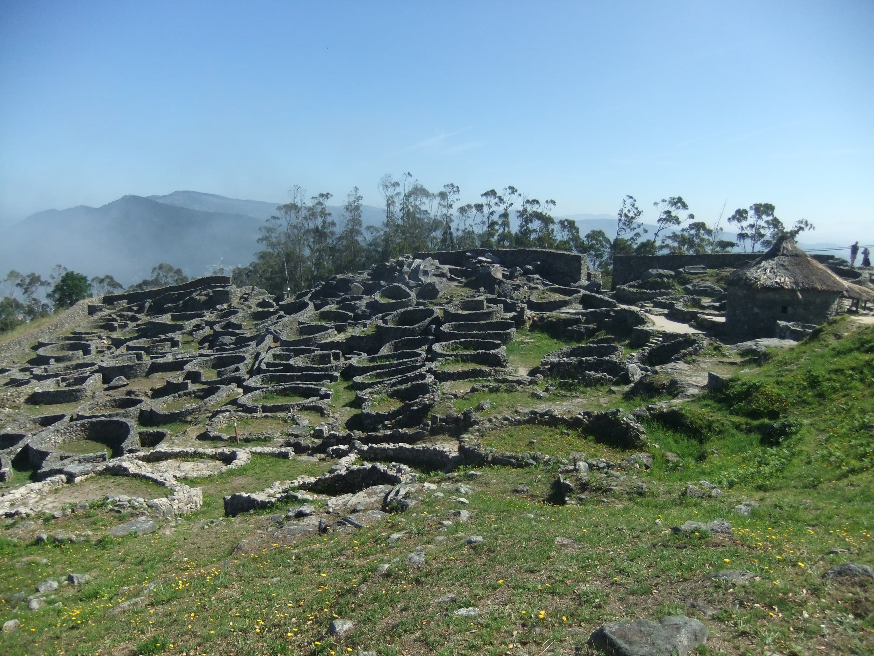 写真１．サンタ・テクラ山の住宅密集地域