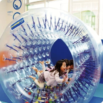 親子でダイナミックにからだ遊びにチャレンジ！