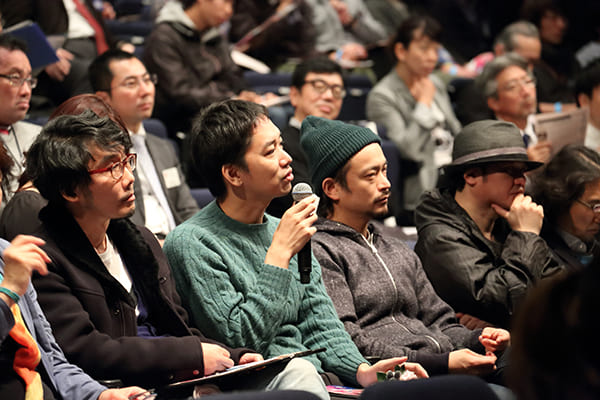《Mobile Application category》Judges offer comments to artists and developers